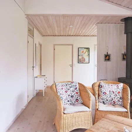 6 Person In Dronningm Lle Сasa de vacaciones Gilleleje